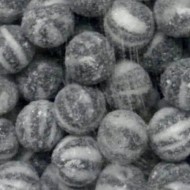 Tilleys Bulls Eyes Black & White Hard Boiled Mint Flavouring Sweets Halal 500g 
